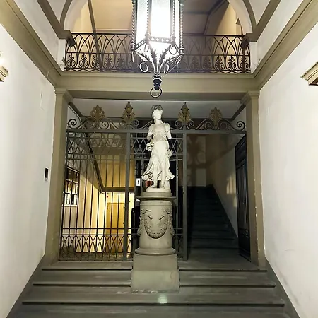 Four Season's Luxury D'art Florencia